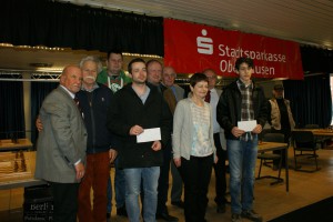 Gruppenbild der Siegerehrung (Foto: Jürgen Cziczkus)